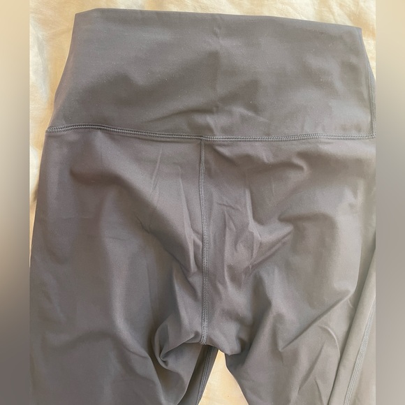 Everlane Performance Leggings - Picture 3 of 4